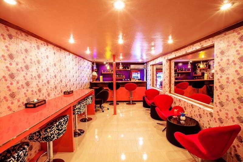 Oyo 796 Paradise Sukhumvit Hotel Банкок Екстериор снимка