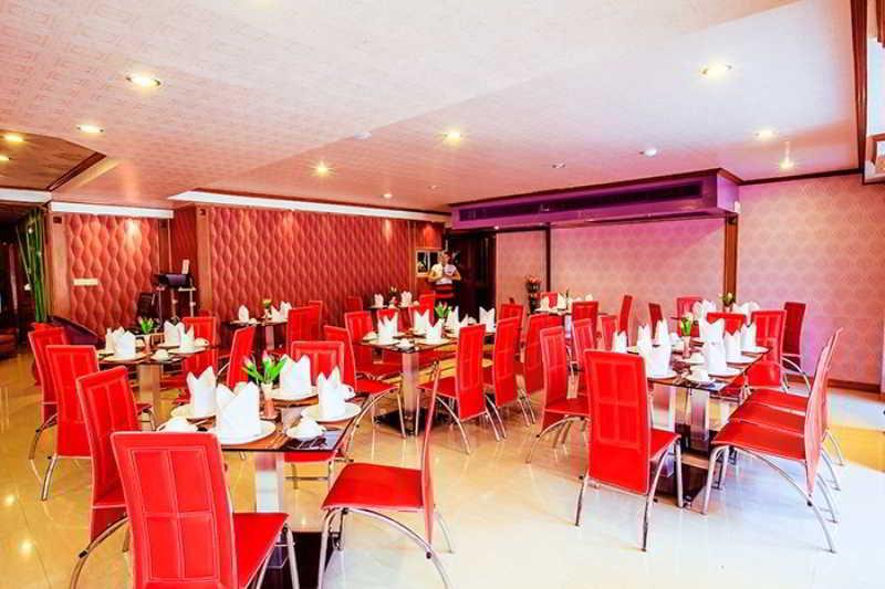 Oyo 796 Paradise Sukhumvit Hotel Банкок Екстериор снимка