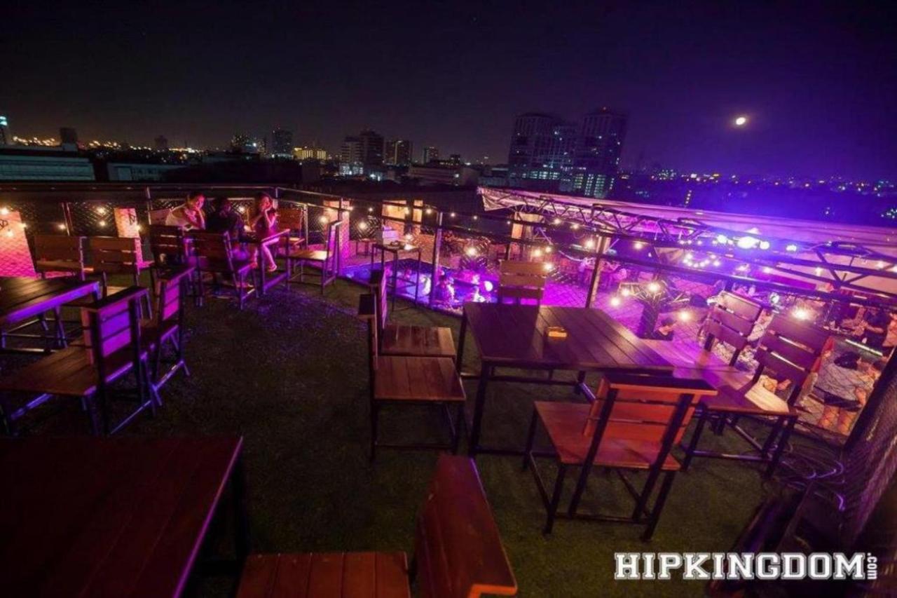 Oyo 796 Paradise Sukhumvit Hotel Банкок Екстериор снимка